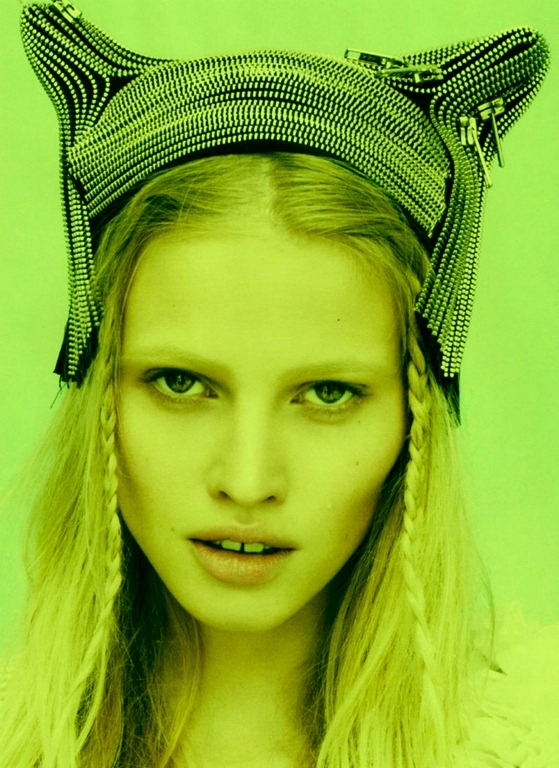  lara stone love mag from imageamplified.com 